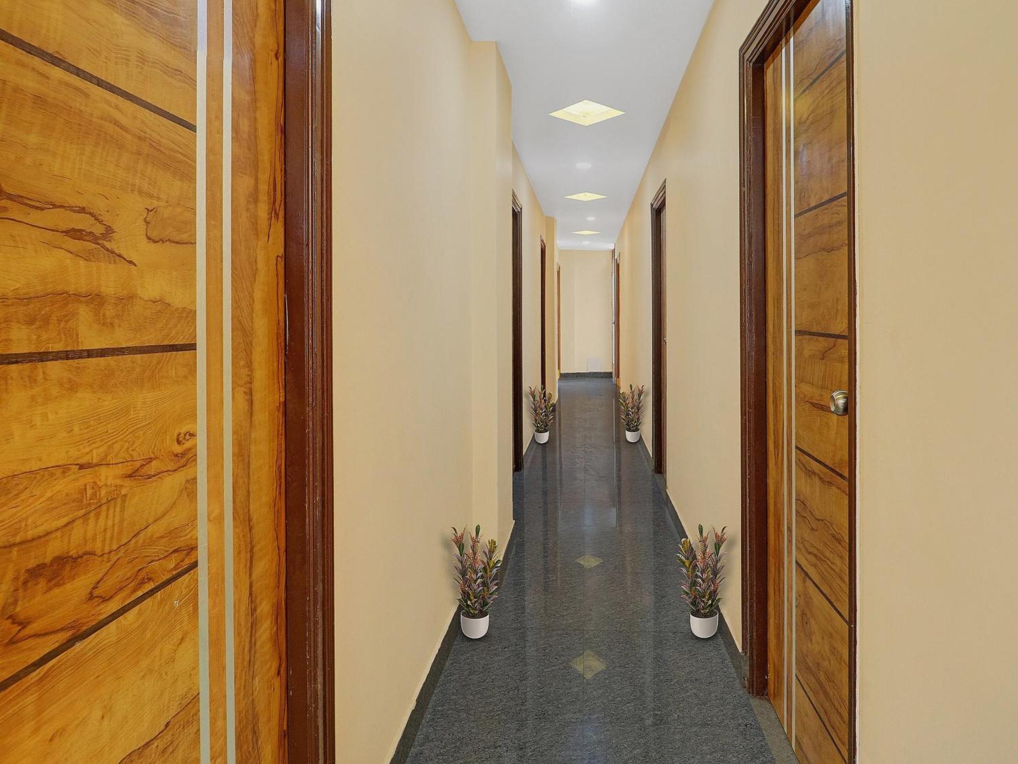 Hotel O S V Residency Kajaguda Near Gachibowli Hyderabad Ngoại thất bức ảnh